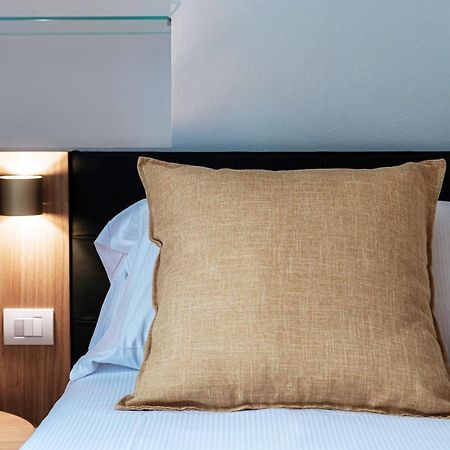 Guesthouse Lake'S Vibes - The House Of Travelers Como Eksteriør bilde