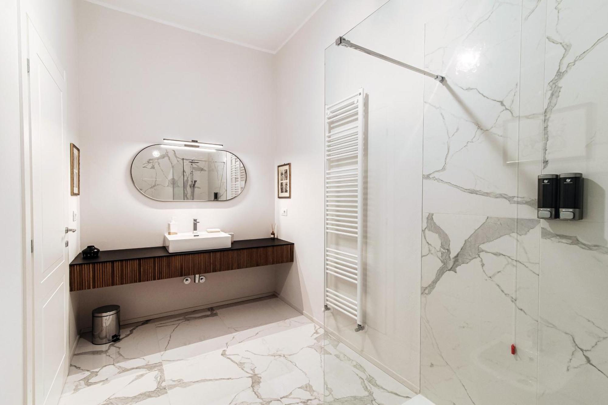 Guesthouse Lake'S Vibes - The House Of Travelers Como Eksteriør bilde
