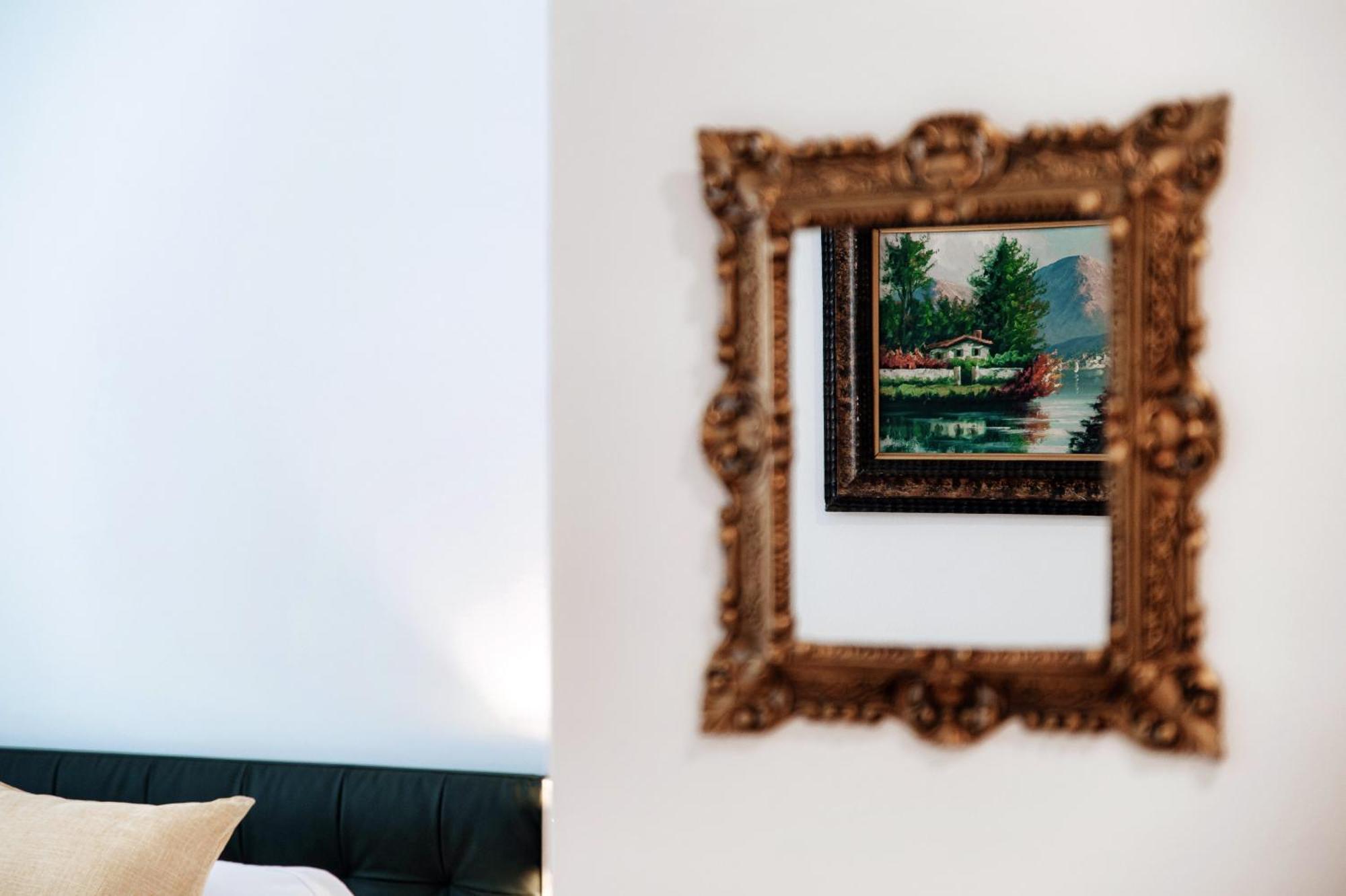 Guesthouse Lake'S Vibes - The House Of Travelers Como Eksteriør bilde
